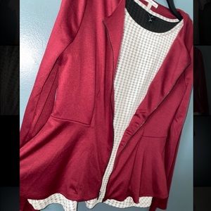 Flirty maroon light blazer great for work/date